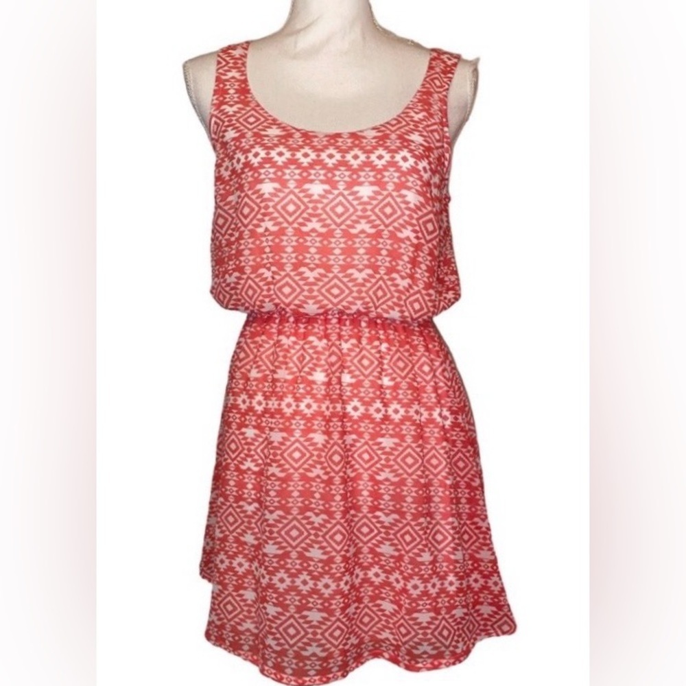FEATHERS Midi Geometric Sleeveless Design Coral and White Dress- Size Medium